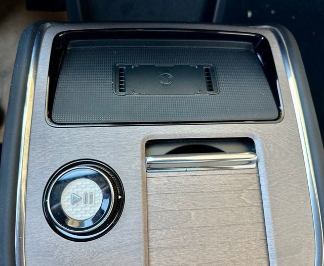 2025 Volvo EX90 Plus - Photo 34