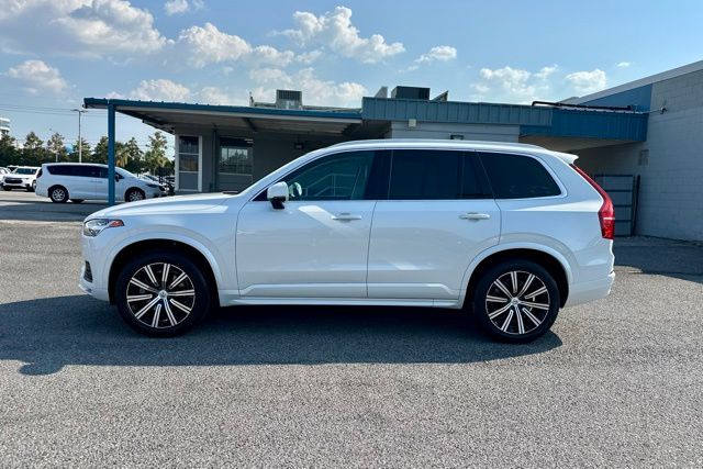 2023 Volvo XC90 B5 AWD Core photo 4