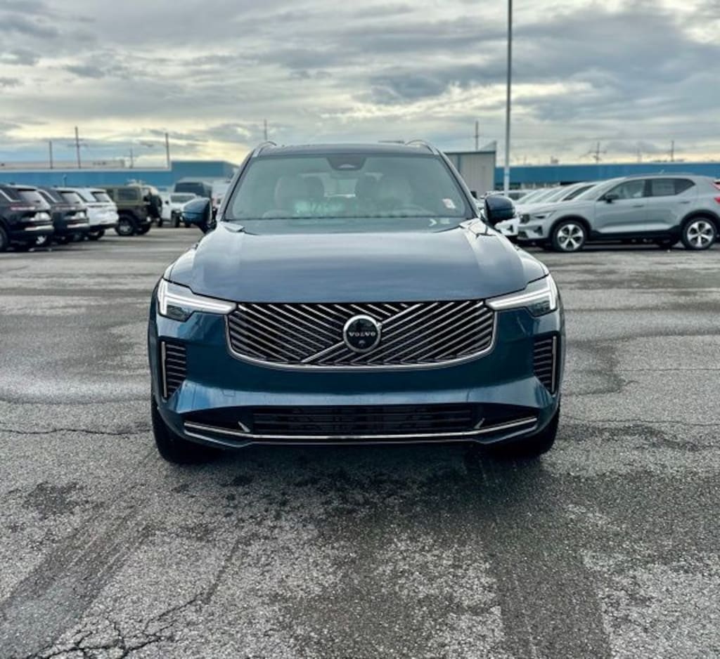 New 2026 Volvo XC90 B6 Plus 7-Seater SUV