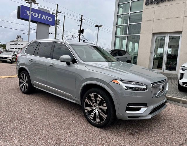 2024 Volvo XC90 plug-in hybrid SUV 