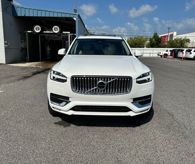 2024 Volvo XC90 Plus photo 2