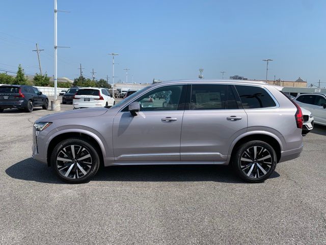 2026 Volvo XC90 B5 Core photo 4