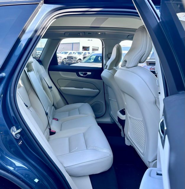 2026 Volvo XC60 Ultra - Photo 18