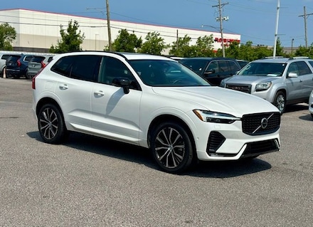 2024 Volvo XC60 B5 Ultimate Dark SUV