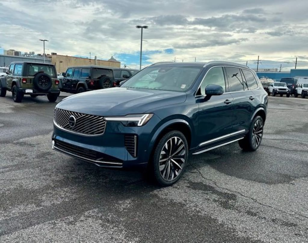 New 2026 Volvo XC90 B6 Plus 7-Seater SUV