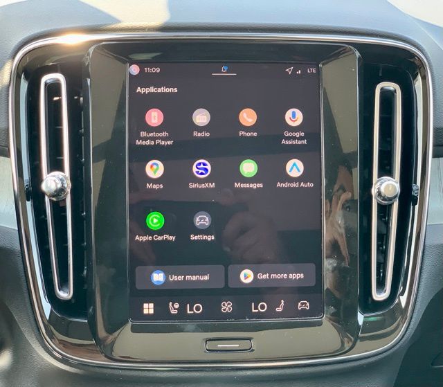 2026 Volvo XC40 Plus - Photo 28
