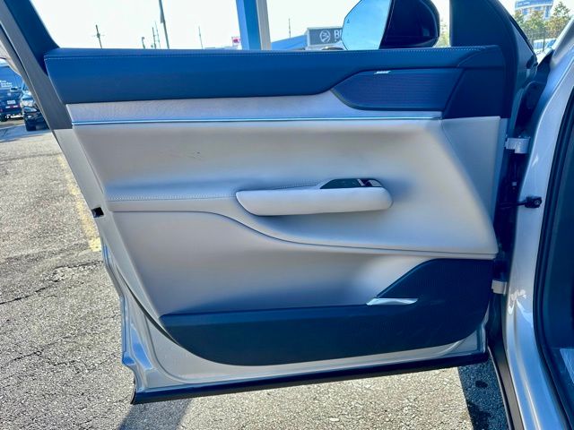 2025 Volvo EX90 Plus - Photo 16