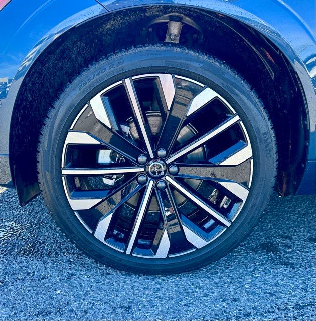 2026 Volvo XC60 Ultra - Photo 11