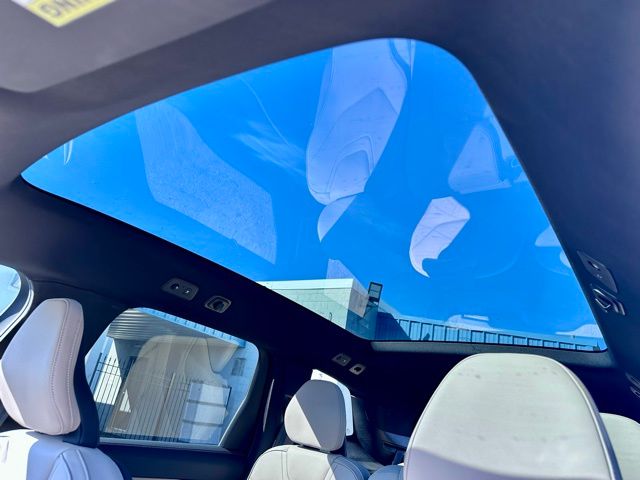 2025 Volvo EX90 Plus - Photo 36