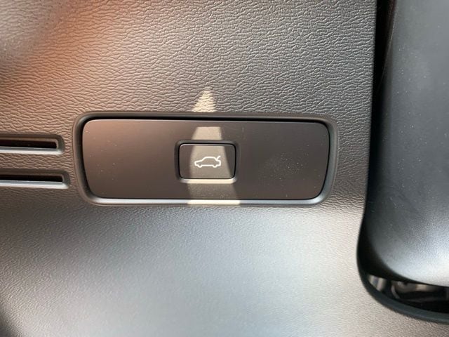 2026 Volvo XC40 Plus - Photo 21