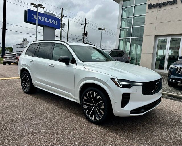 2026 Volvo XC90 B6 Ultra Dark 7-Seater 4WD's photo
