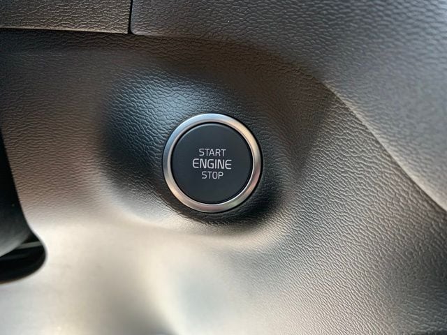 2026 Volvo XC40 Plus - Photo 27