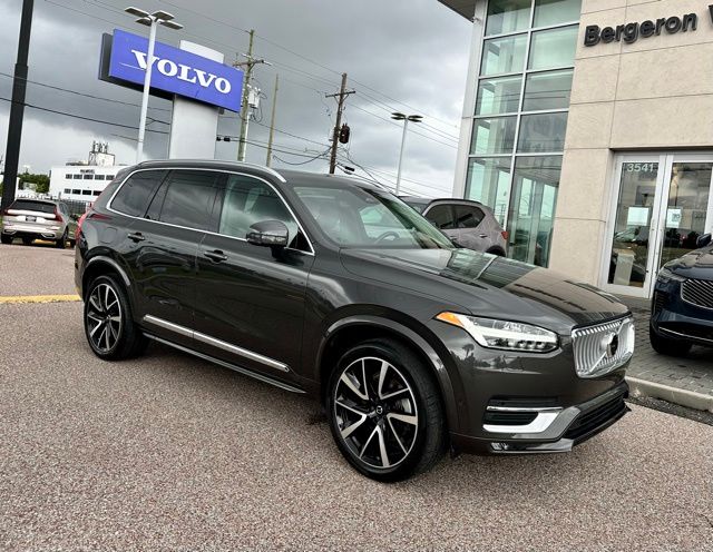 2023 Volvo XC90 B5 Plus 4WD's photo