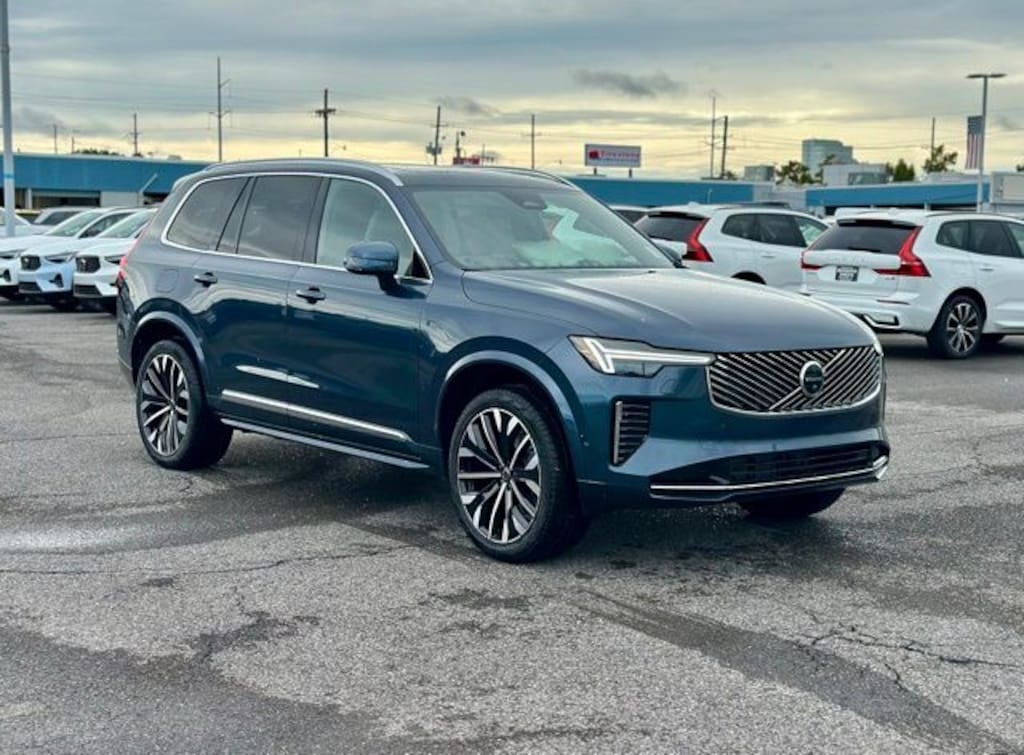 New 2026 Volvo XC90 B6 Plus 7-Seater SUV