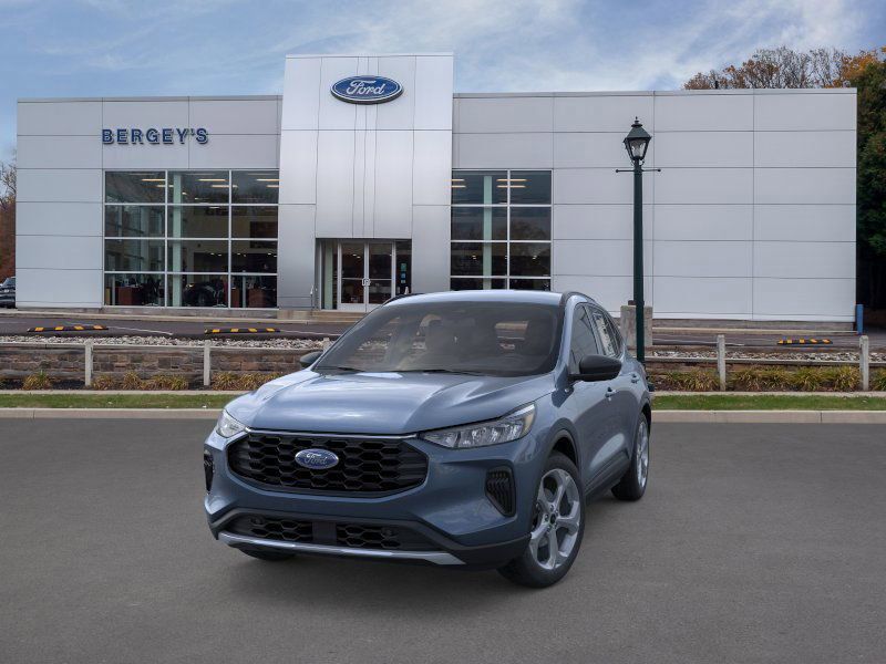 2025 Ford Escape ST-Line photo 2