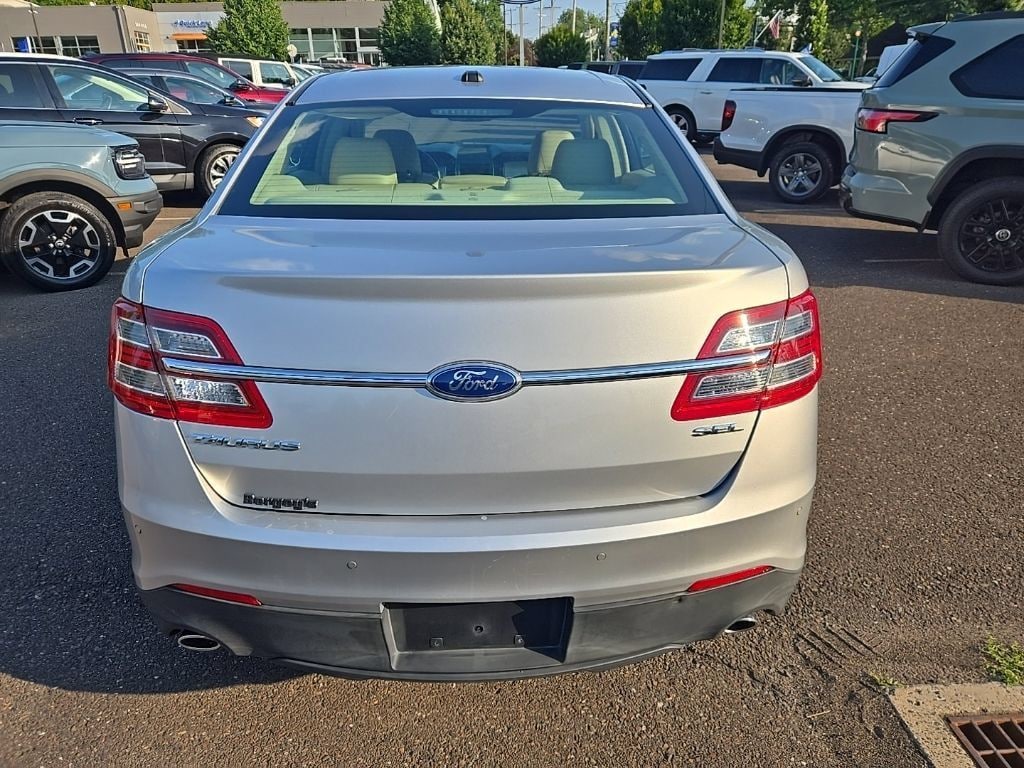 Used 2013 Ford Taurus SEL Sedan