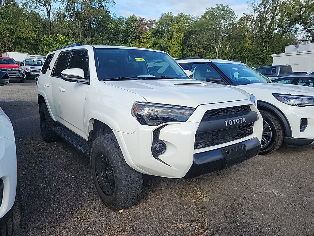 2020 Toyota 4Runner TRD Off-Road Premium photo 2