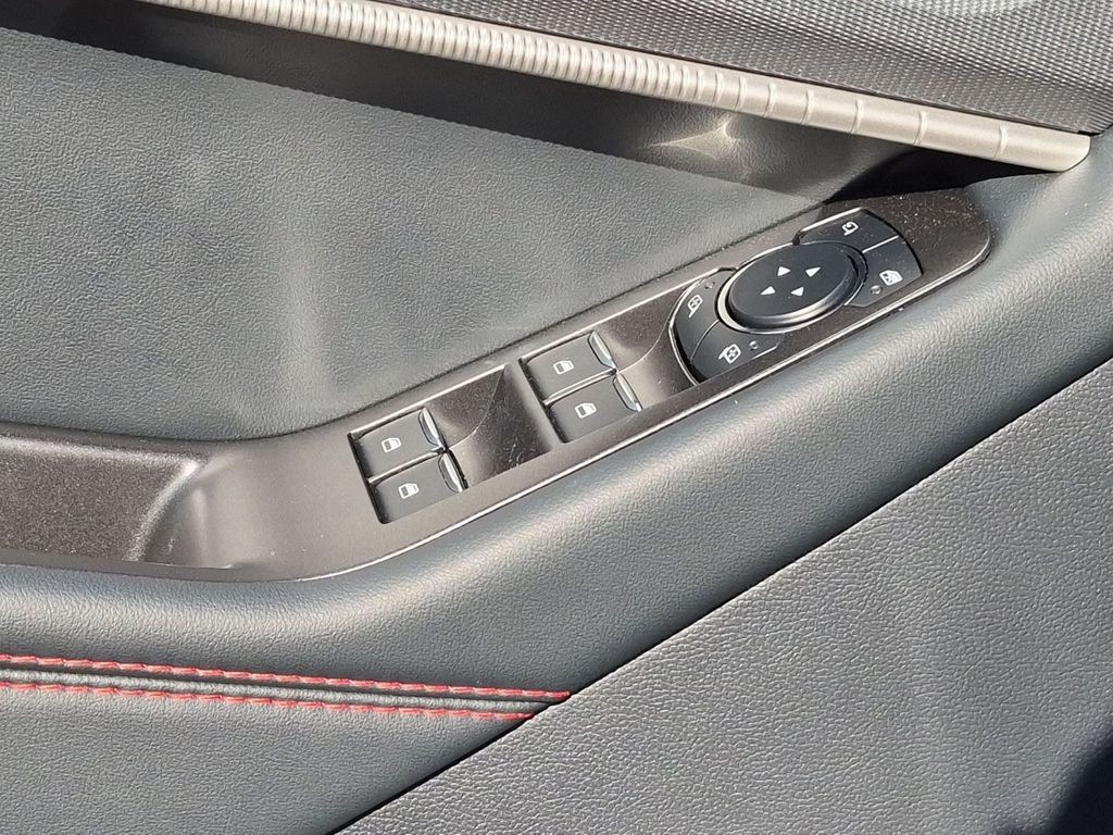 2026 Ford Explorer ST - Photo 13