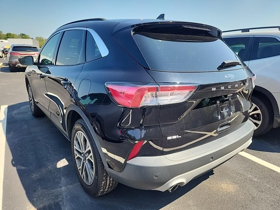 2022 Ford Escape SEL photo 2