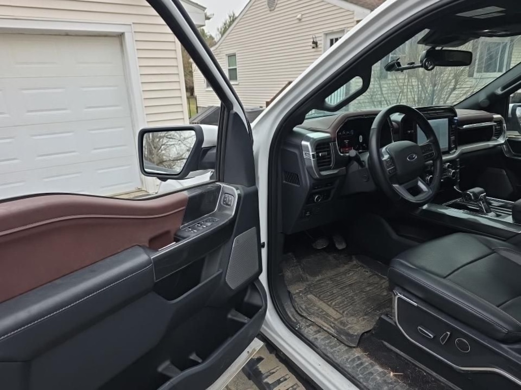 Used 2023 Ford F-150 Lariat Sport 3.5L with a Moonroof Truck