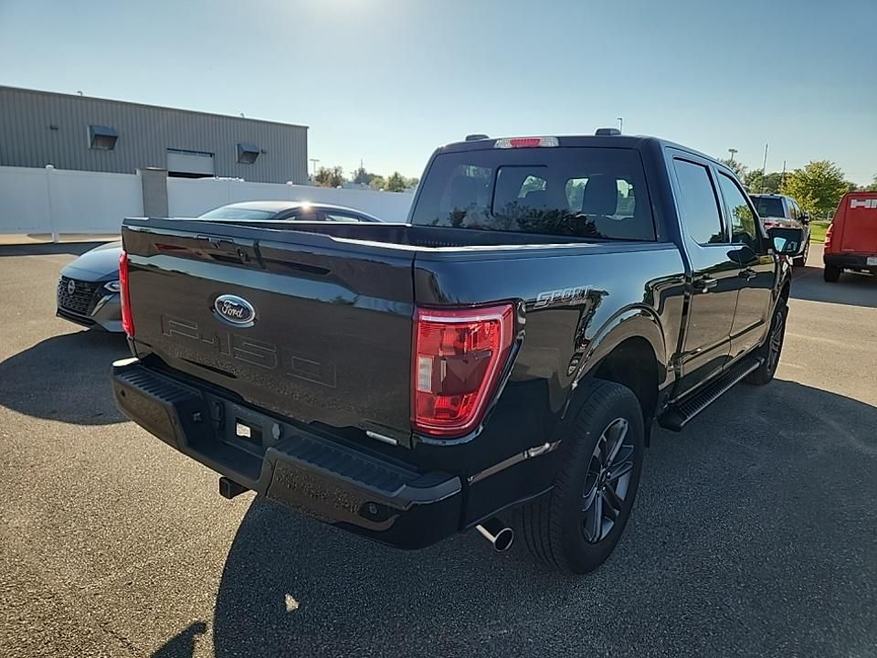 2023 Ford F-150 XLT photo 2