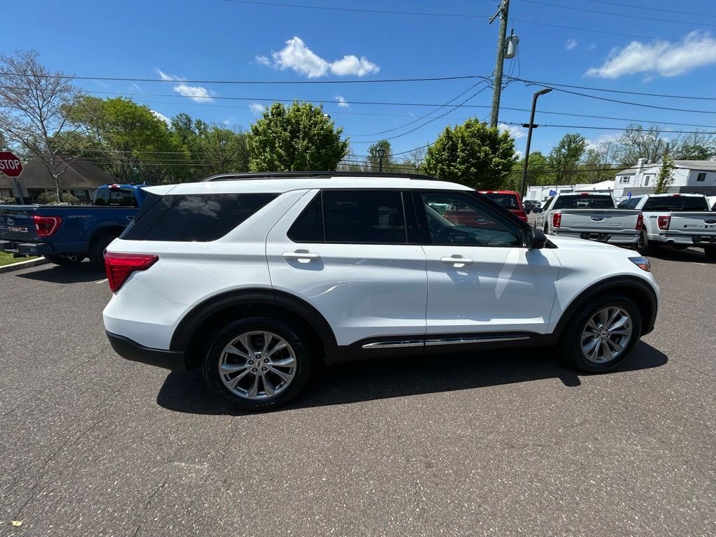 Certified 2023 Ford Explorer XLT with a Moonroof SUV