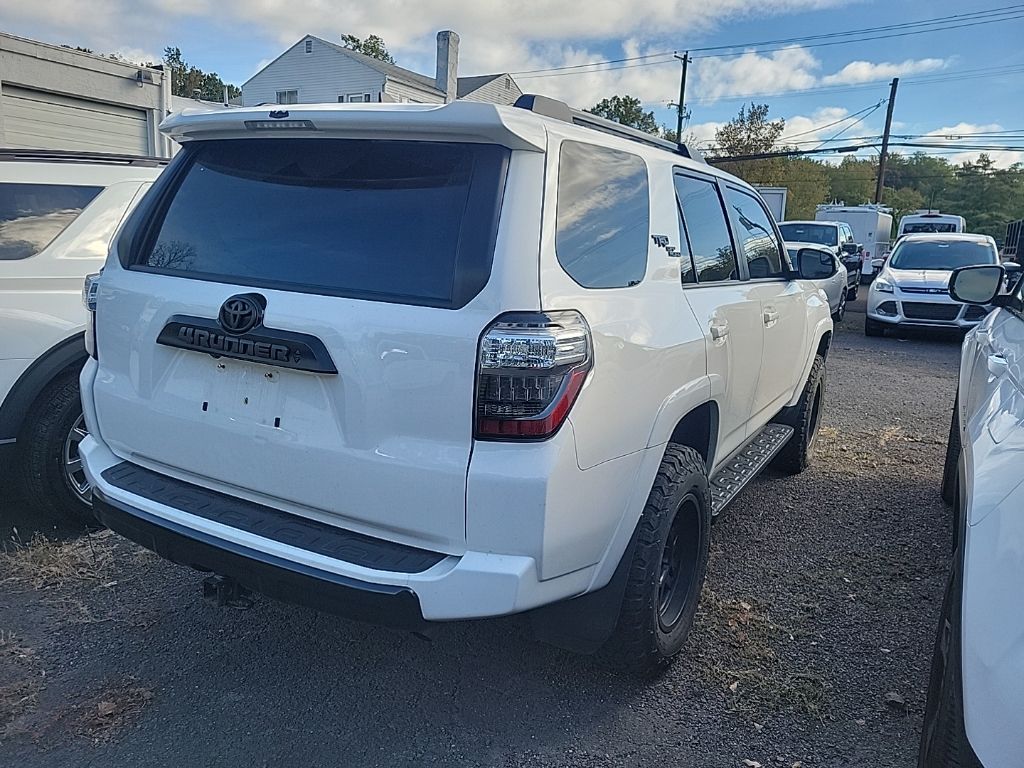 2020 Toyota 4Runner TRD Off-Road Premium photo 3
