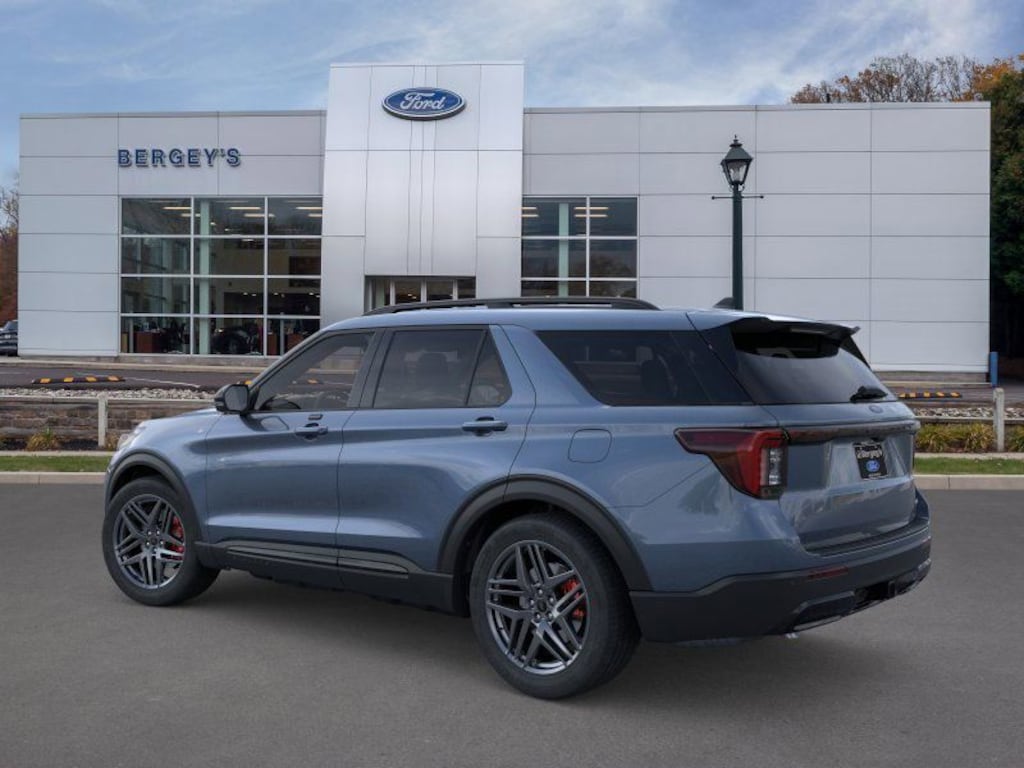 New 2026 Ford Explorer ST-Line Street Pack with Moonroof SUV