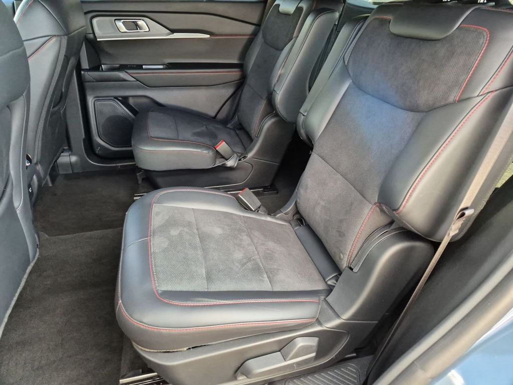 2026 Ford Explorer ST - Photo 22