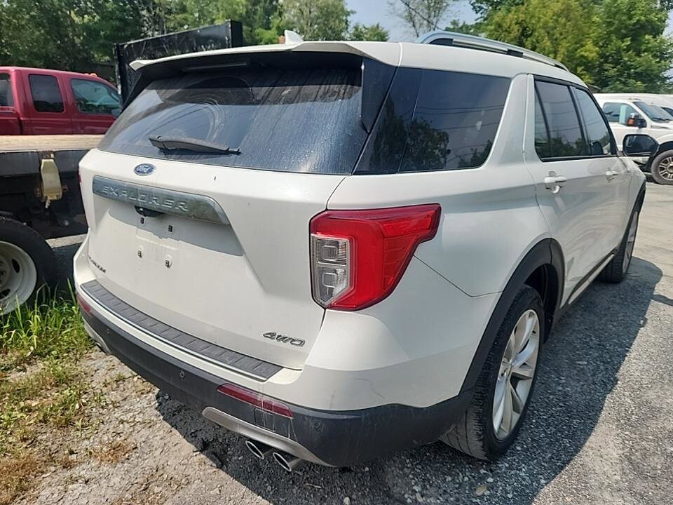 2022 Ford Explorer Platinum photo 4