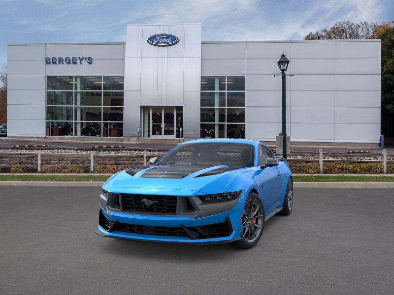 2025 Ford Mustang Dark Horse Deluxe photo 2