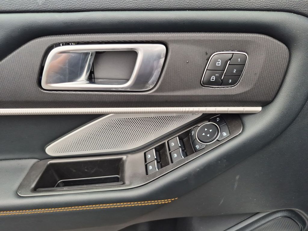 2026 Ford Explorer Tremor - Photo 13