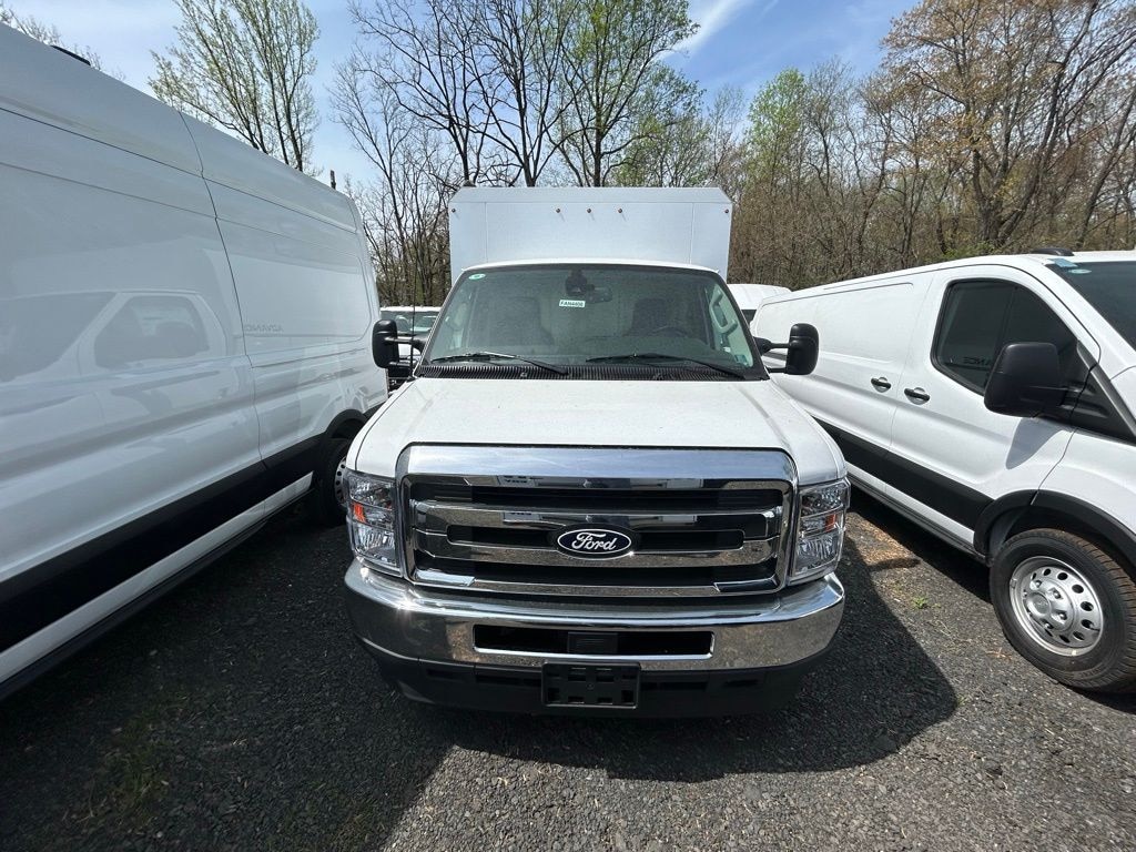 New 2026 Ford E-350SD Base Cab/Chassis