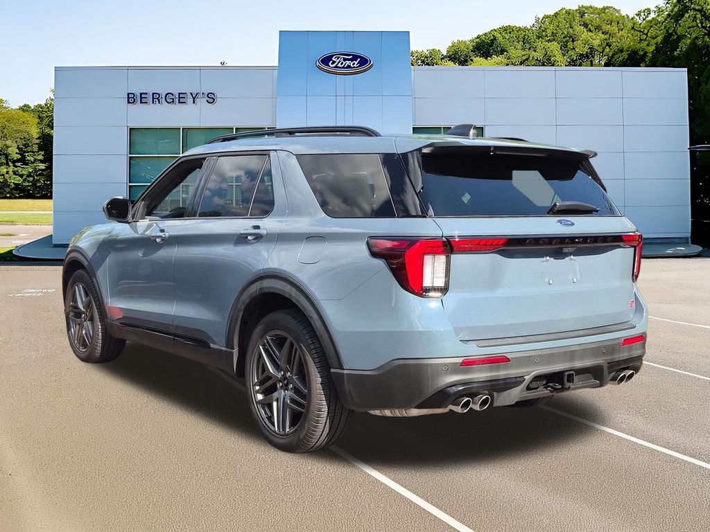 2026 Ford Explorer ST - Photo 6