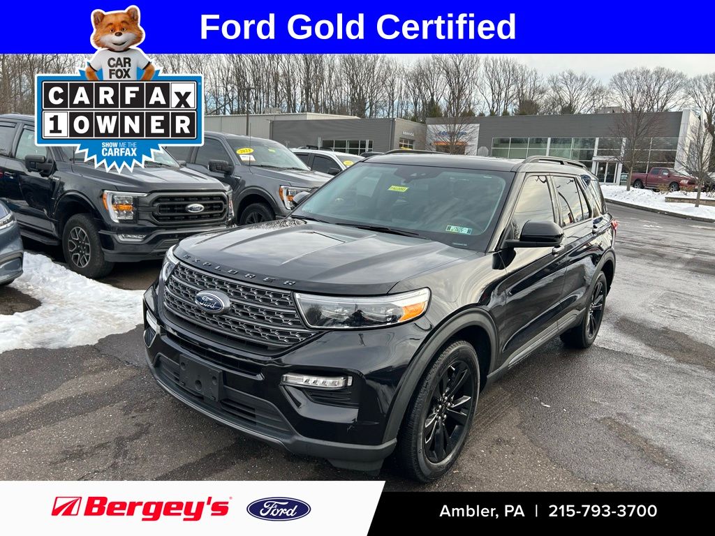 2022 Ford Explorer XLT's photo