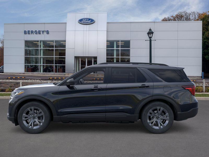 2026 Ford Explorer photo 2