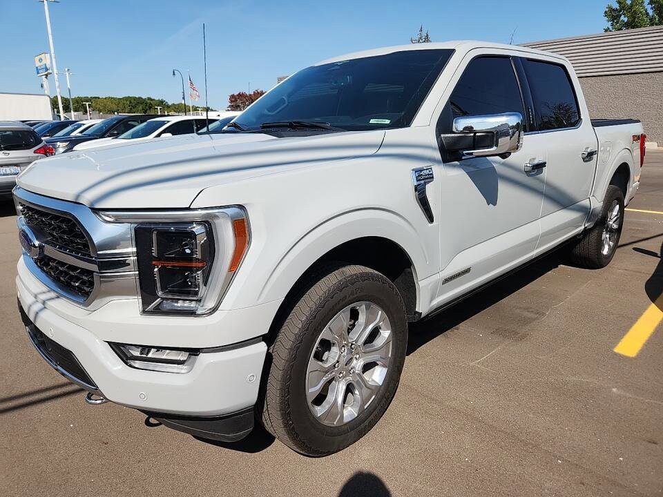 2023 Ford F-150 Platinum FX4 photo 2