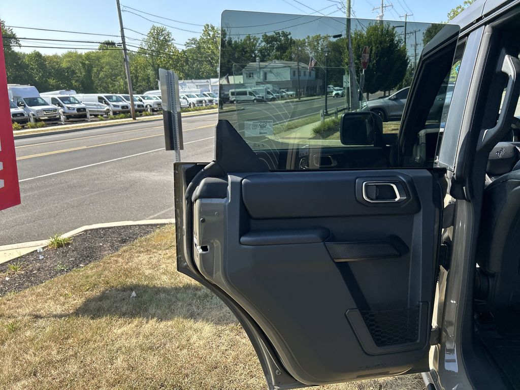 2025 Ford Bronco 4-Door Badlands - Photo 13