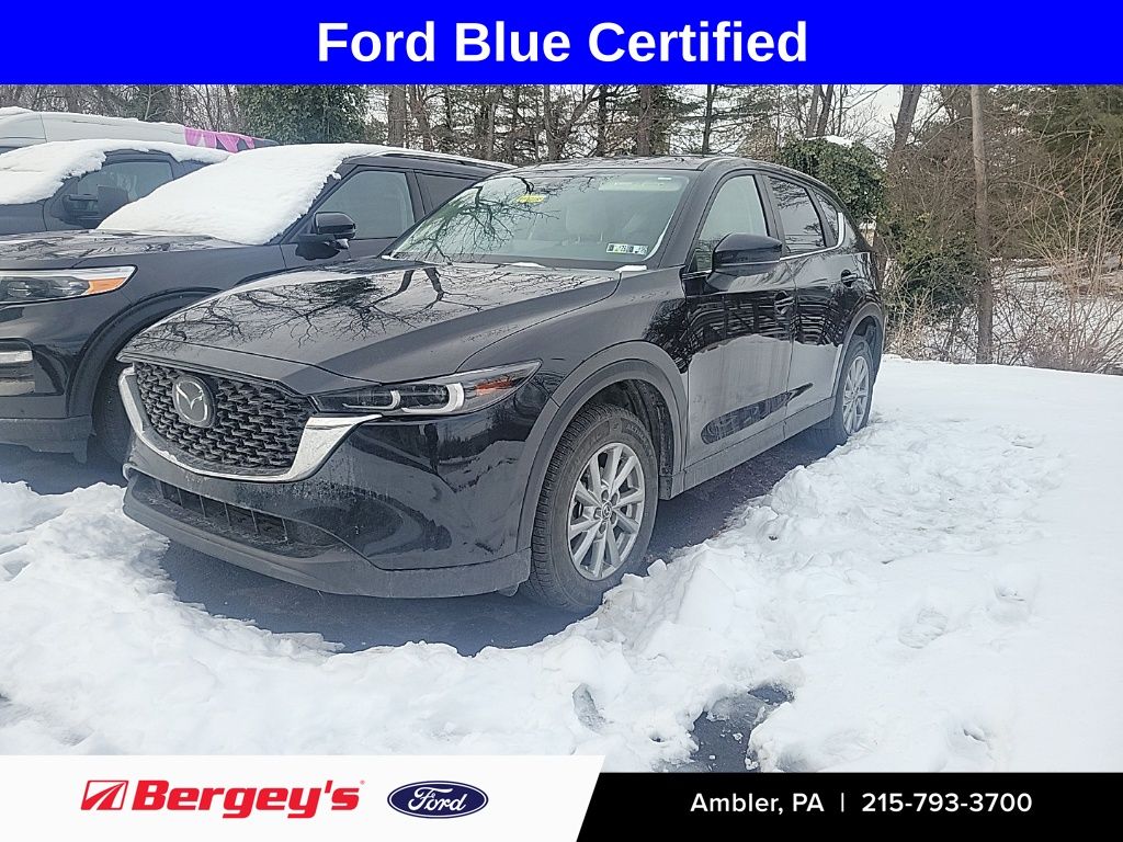 2022 Mazda CX-5 S Preferred package's photo