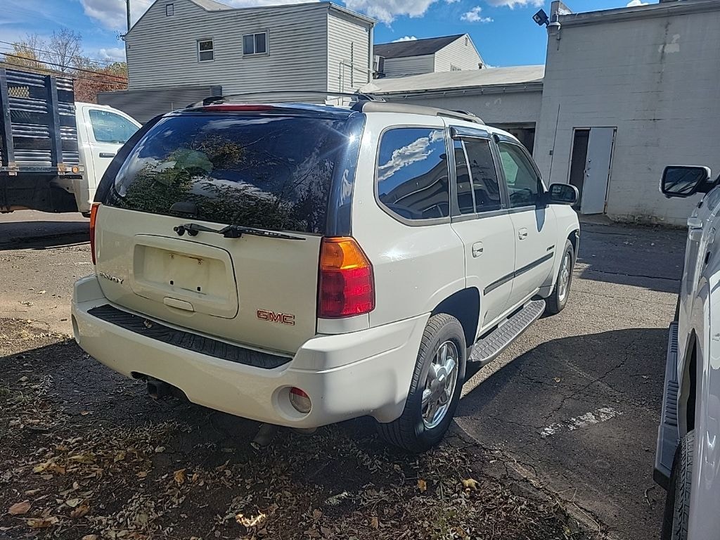 Used 2006 GMC Envoy SLT with a Moonroof SUV