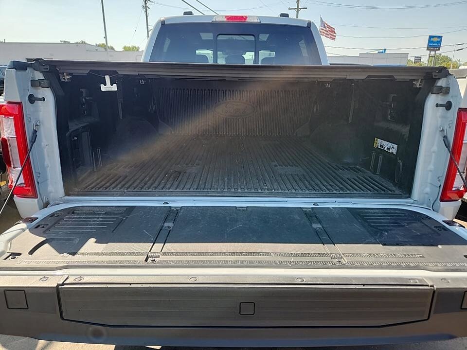 2023 Ford F-150 Platinum FX4 photo 4