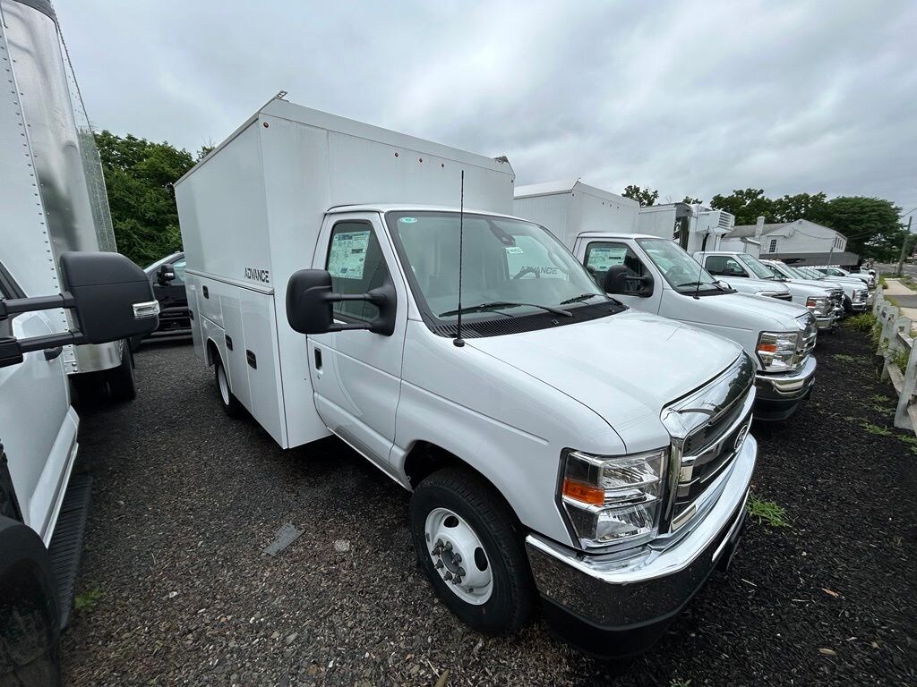 New 2027 Ford E-350SD Base Cab/Chassis