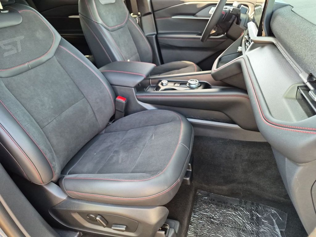 2026 Ford Explorer ST - Photo 26