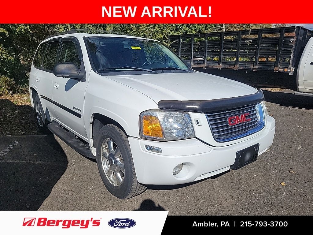 Used 2006 GMC Envoy SLT with a Moonroof SUV