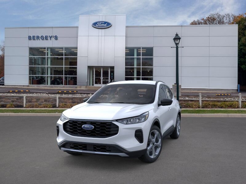 2025 Ford Escape ST-Line photo 2