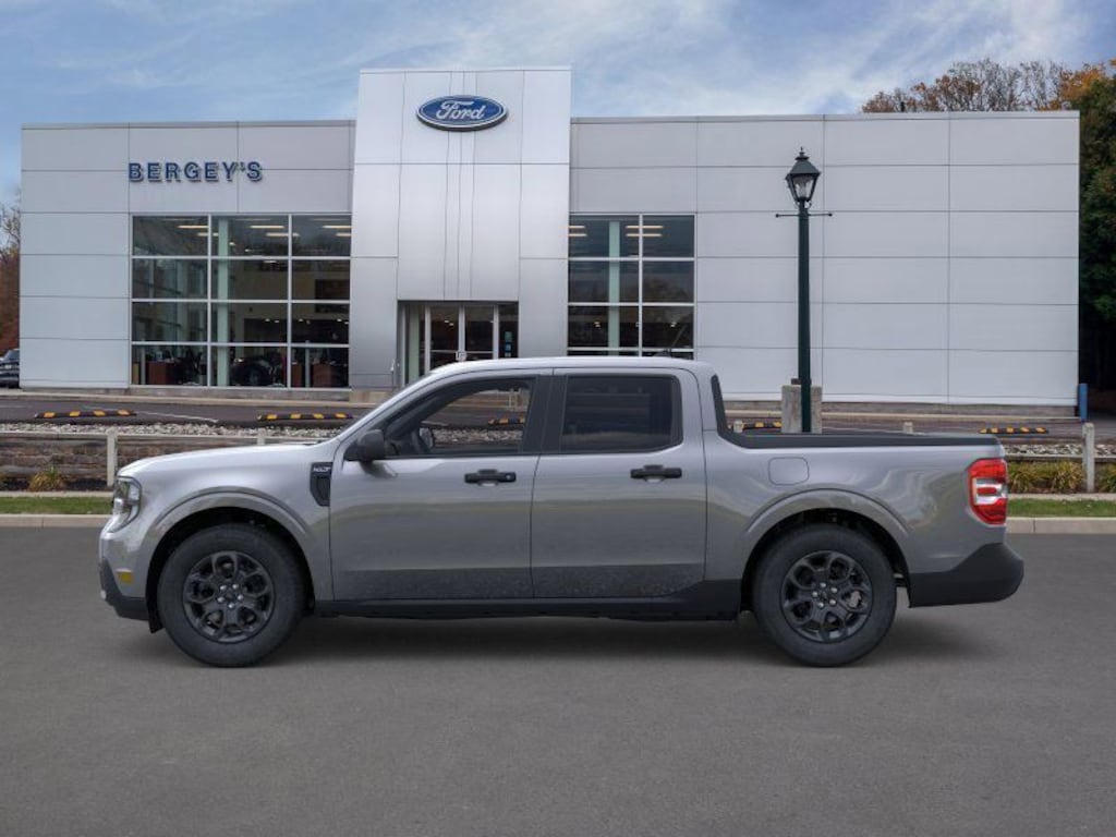New 2026 Ford Maverick XLT FWD Hybrid with Moonroof Truck