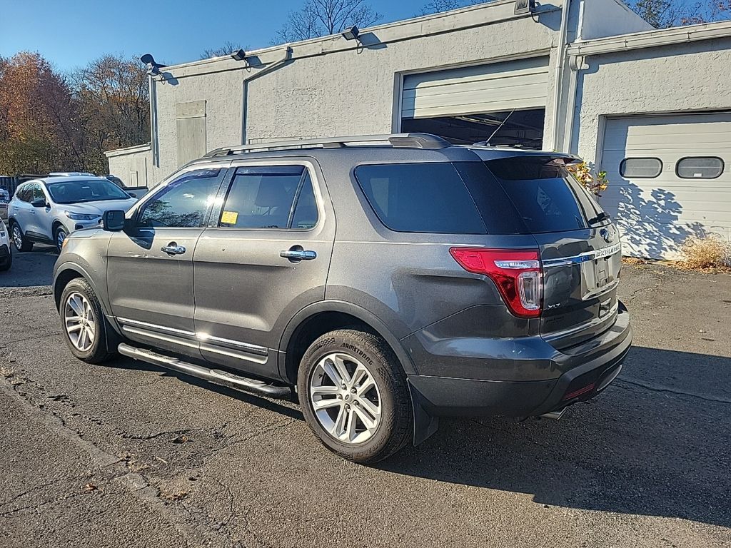 2015 Ford Explorer XLT photo 4
