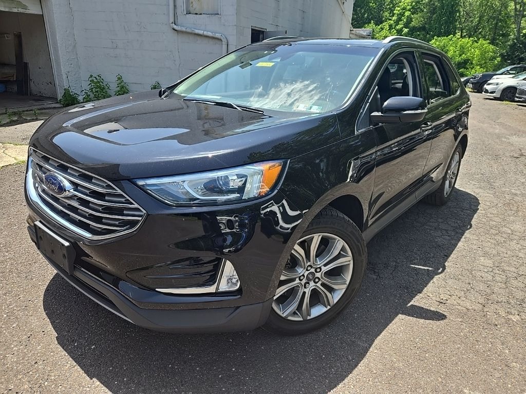 Certified 2019 Ford Edge Titanium SUV