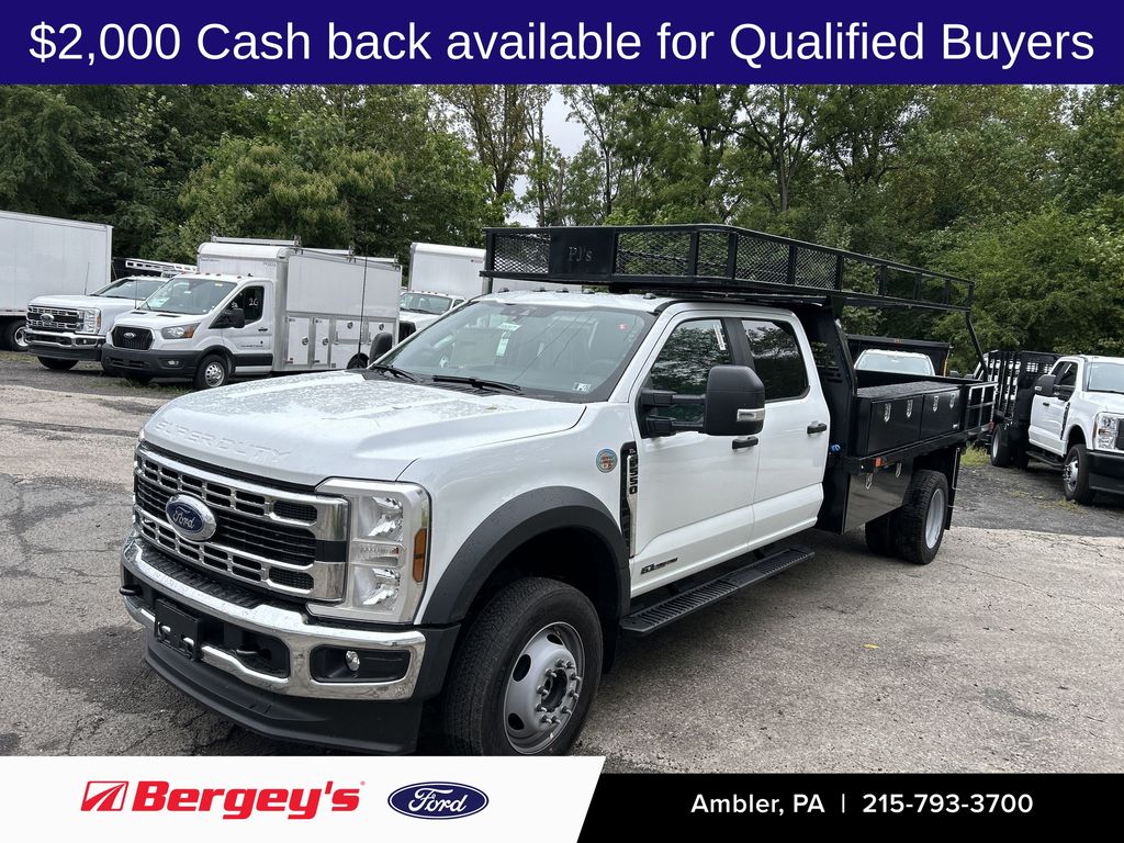 2025 Ford F-550 Super Duty Chassis Cab XL's photo