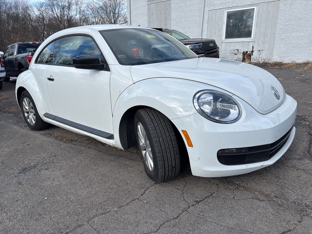 Used 2014 Volkswagen Beetle 1.8L Turbo Hatchback